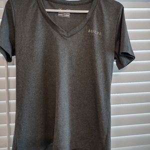 Under Armour HeatGear Shirt, Gray w/ Pink 'RUN' on back, Size Med, Like new